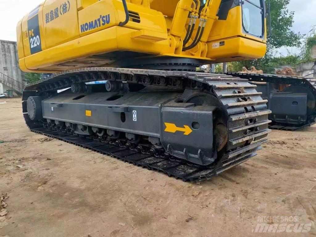 Komatsu PC 220 Lánctalpas kotrók