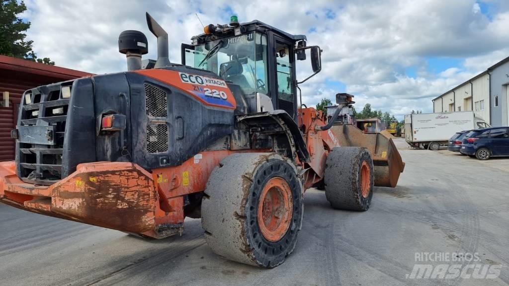 Hitachi ZW 220-6 Gumikerekes homlokrakodók