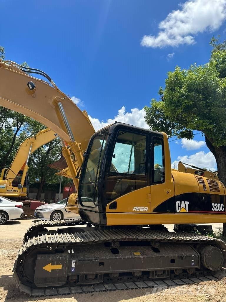 CAT CAT320C Közepes (midi) kotrók 7 t - 12 t