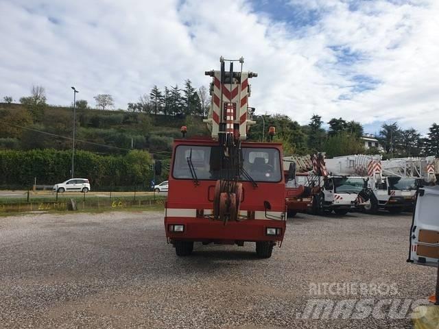 Rigo RTT600 Mobil daruk