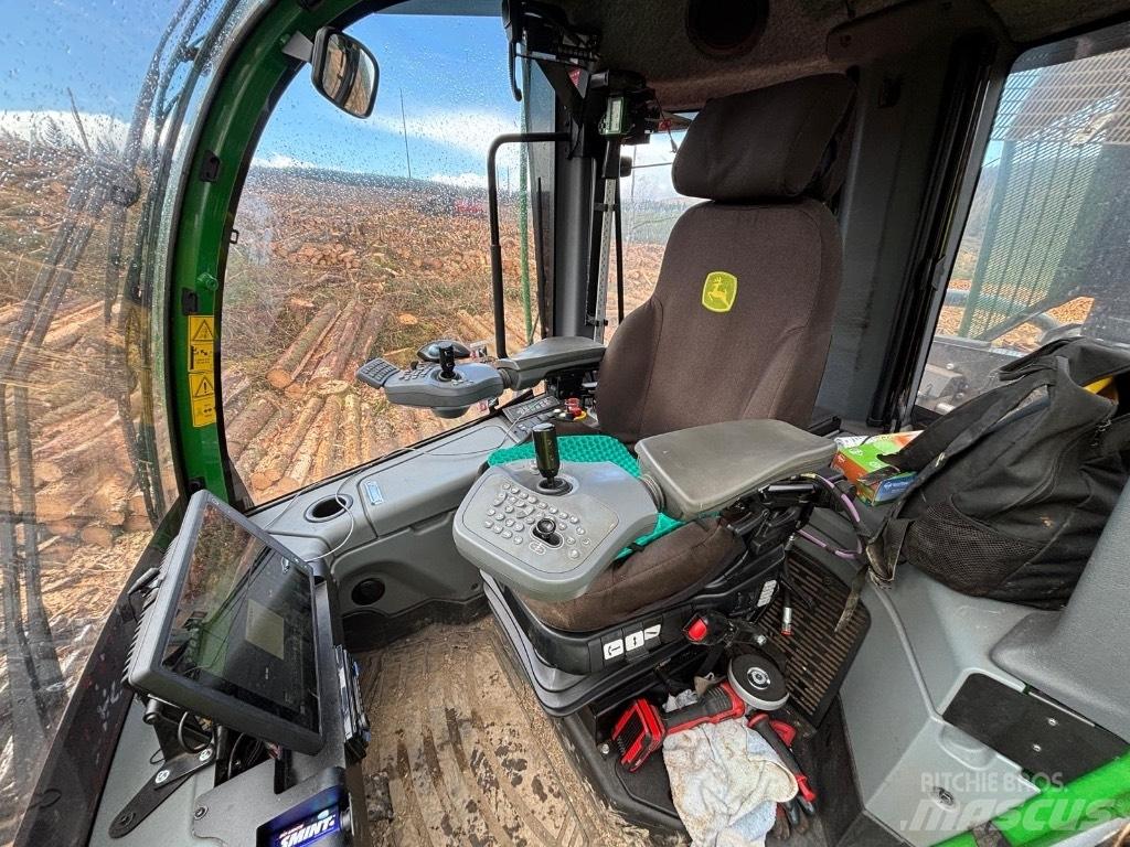 John Deere 1270G 8WD Betakarítók