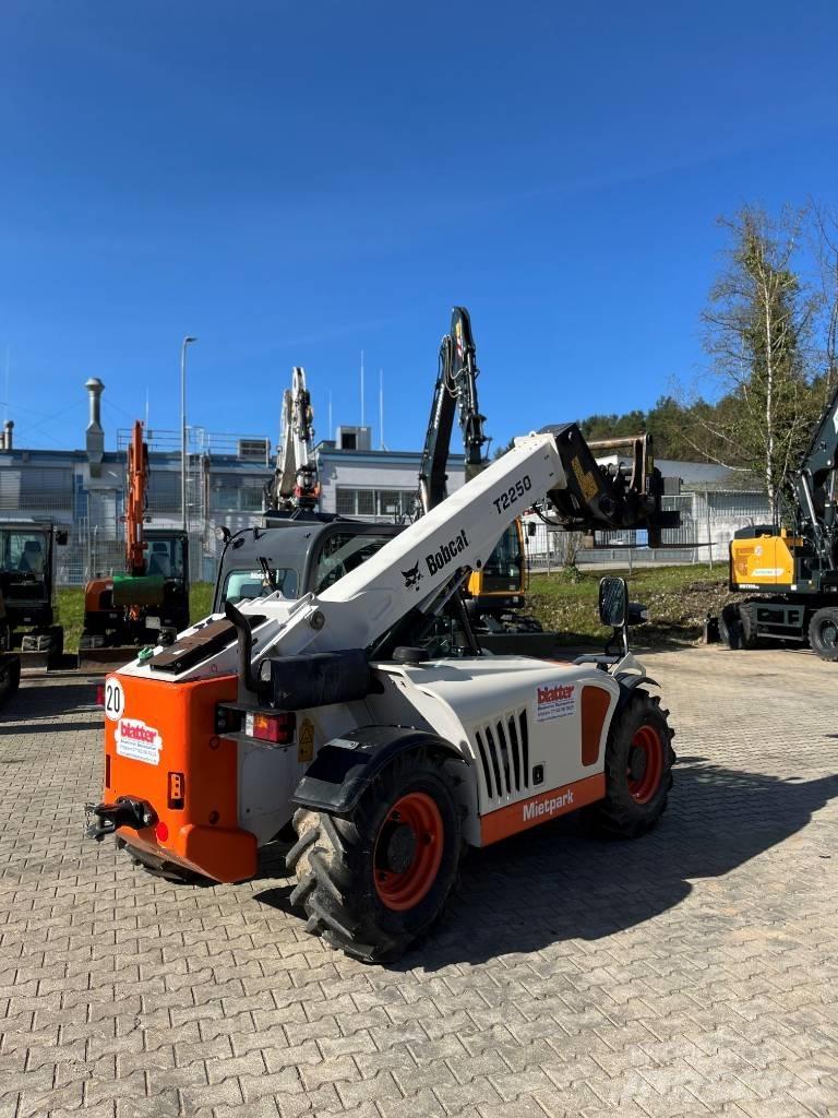 Bobcat T 2250 Teleszkópos rakodók