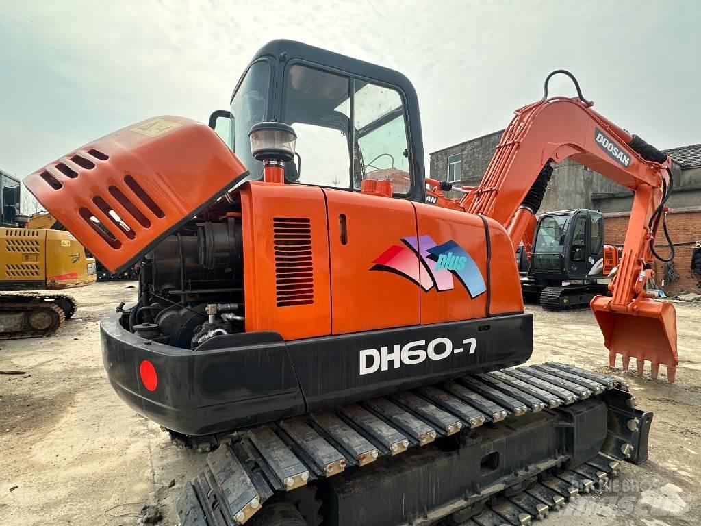 Doosan DH 60 Mini kotrók < 7t