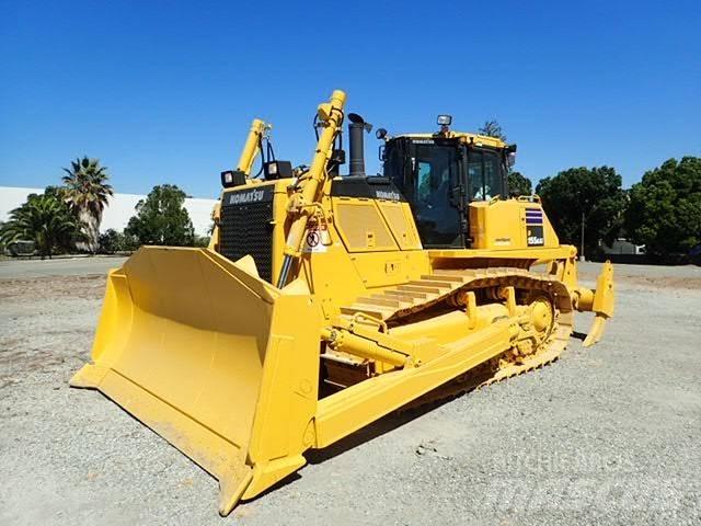 Komatsu D155AXi-8 lánctalpas dózerek