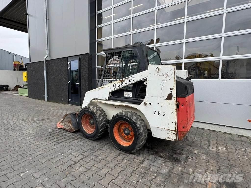 Bobcat 753 Kompaktrakodók