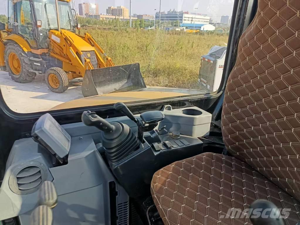 CAT 303.5 E CR Mini kotrók < 7t