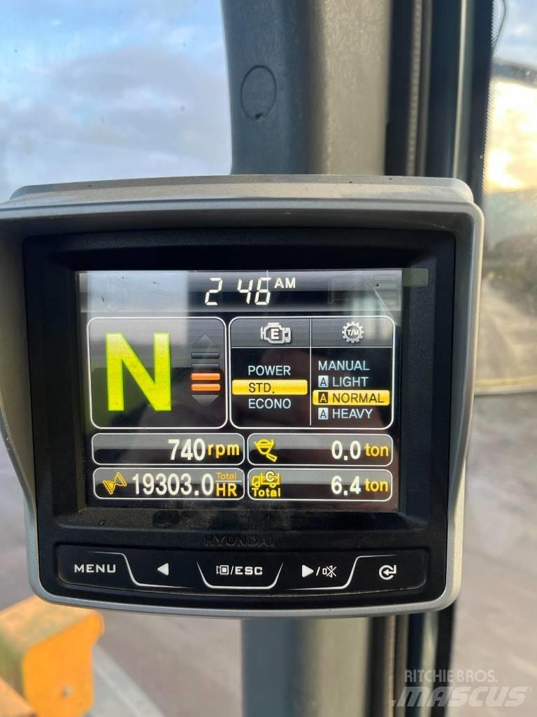 Hyundai HL 760-9 Gumikerekes homlokrakodók