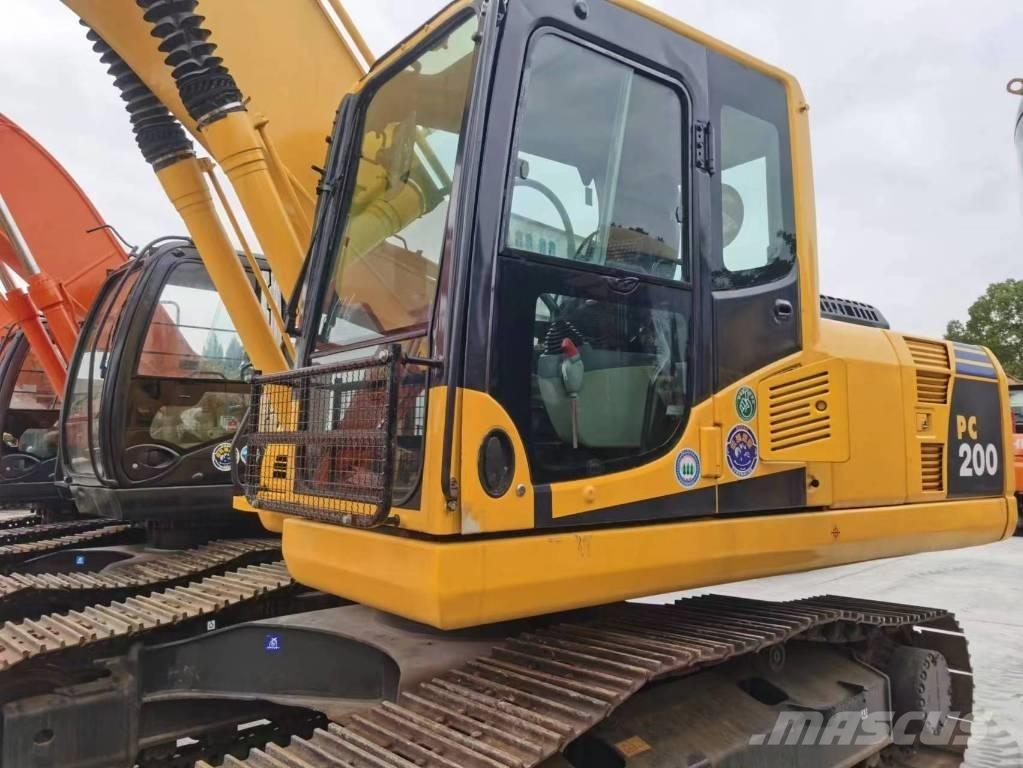 Komatsu PC 200-8 Lánctalpas kotrók