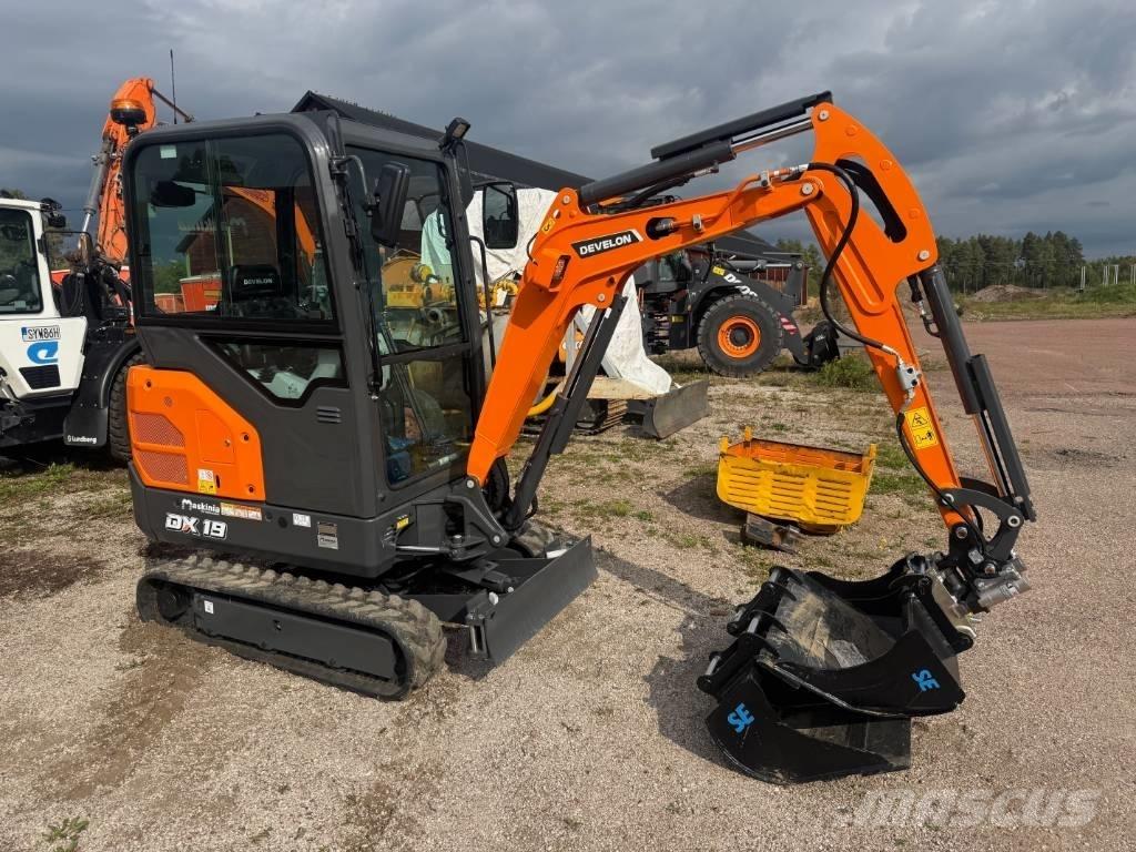Develon DX 19-7 Mini kotrók < 7t