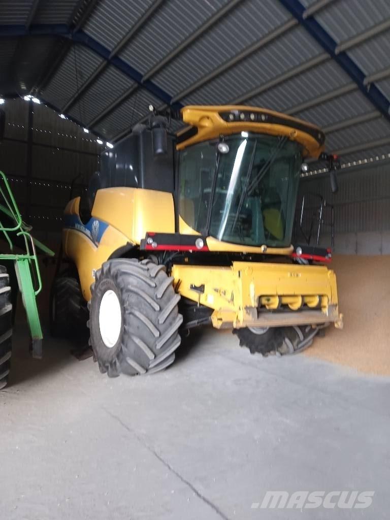 New Holland Cx 6.90 Kombájnok