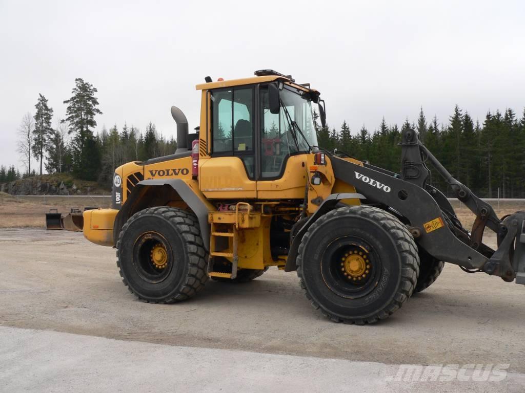 Volvo L 90 F Gumikerekes homlokrakodók