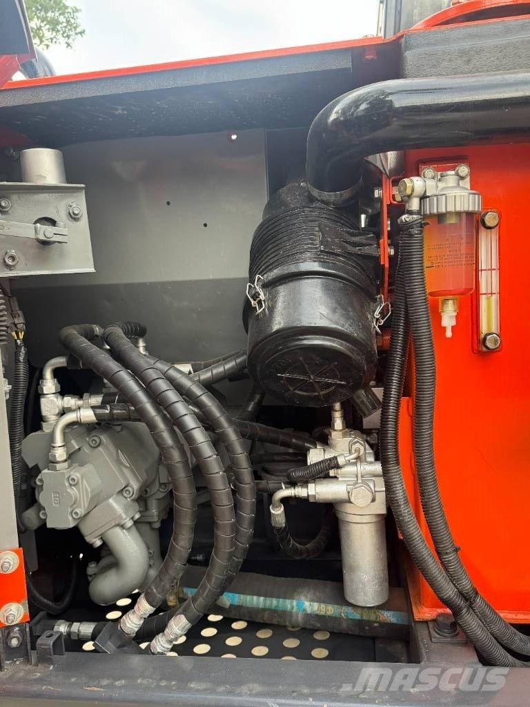 Hitachi ZX 70 Mini kotrók < 7t