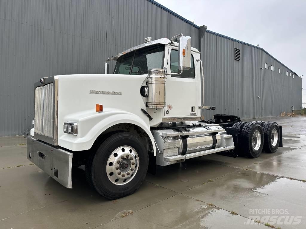 Western Star 4900 SF Nyergesvontatók