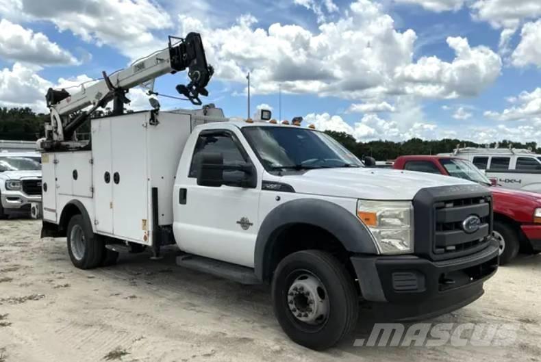 Ford F 550 XL SD Lánctalpas daruk