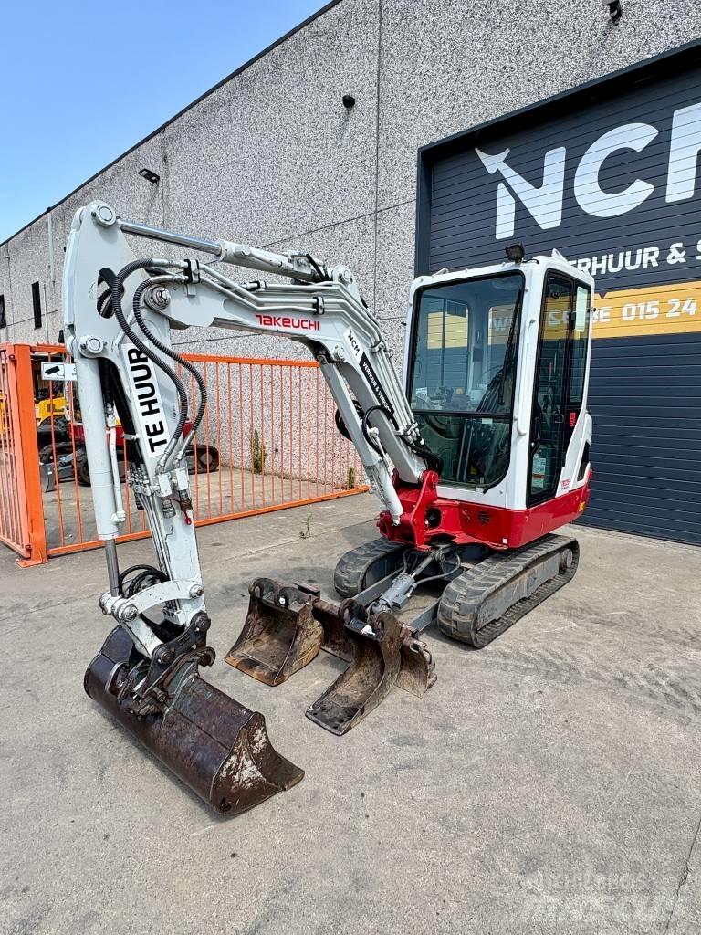Takeuchi TB 225 Mini kotrók < 7t