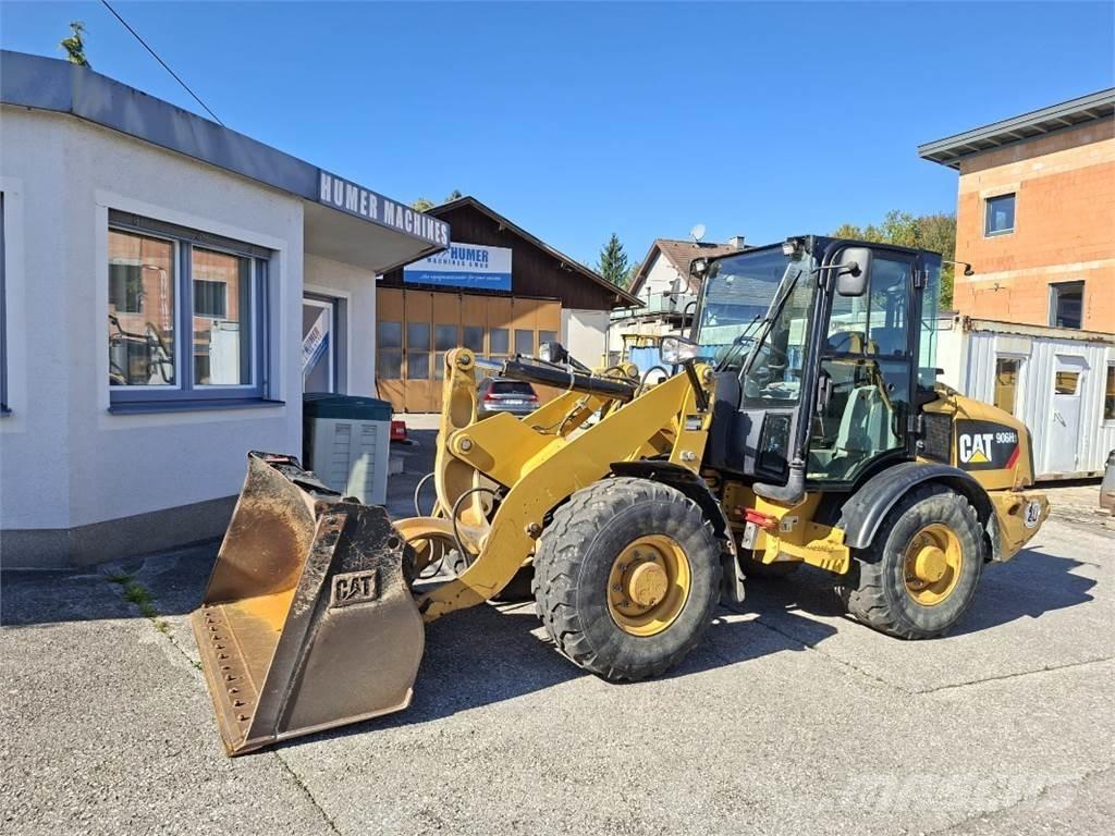 CAT 906H2 Gumikerekes homlokrakodók