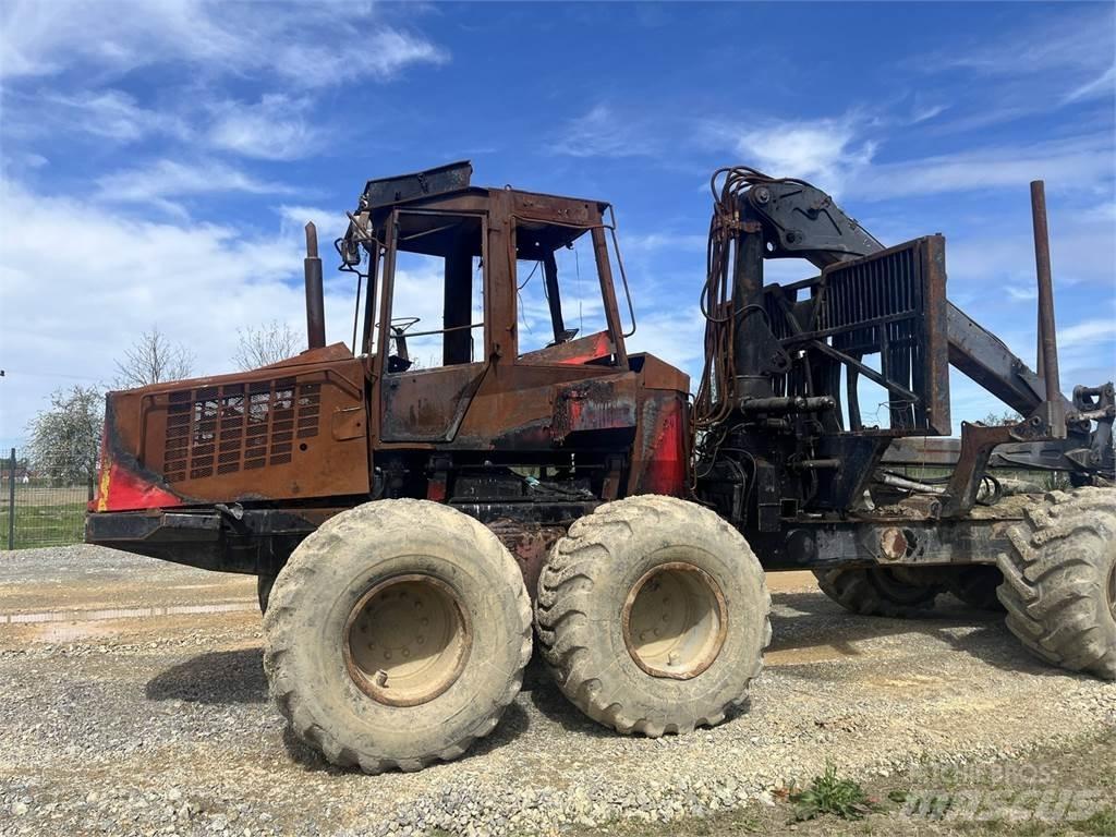 Komatsu 890.3 Betakarítók