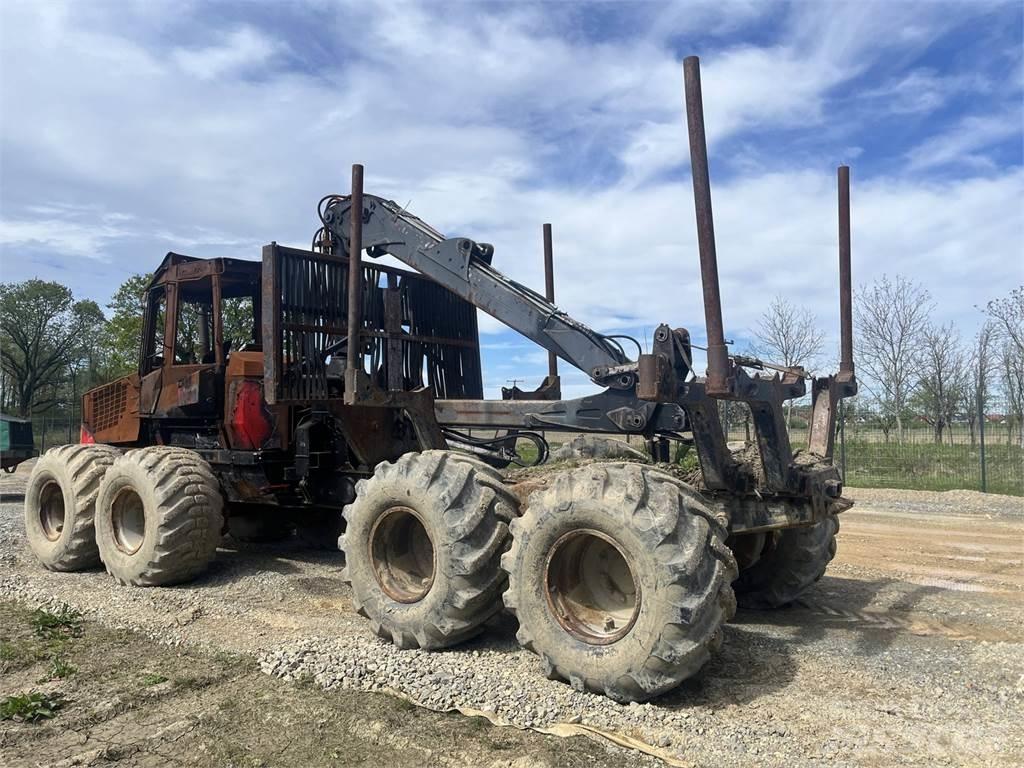 Komatsu 890.3 Betakarítók