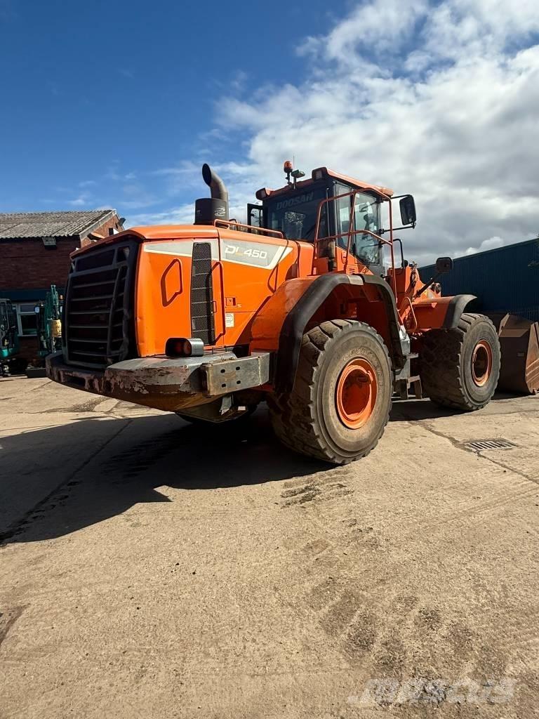 Doosan DL 450-5 Gumikerekes homlokrakodók