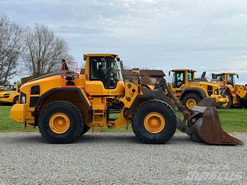 Volvo L 220 H Gumikerekes homlokrakodók