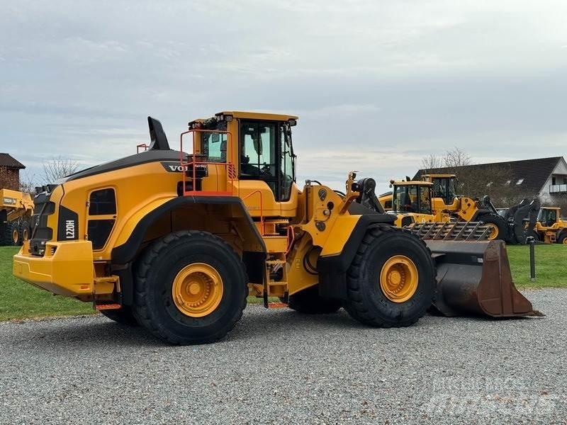 Volvo L 220 H Gumikerekes homlokrakodók