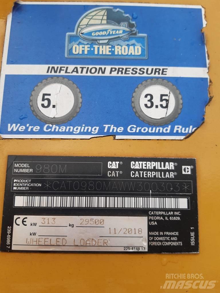 CAT 980 M Gumikerekes homlokrakodók