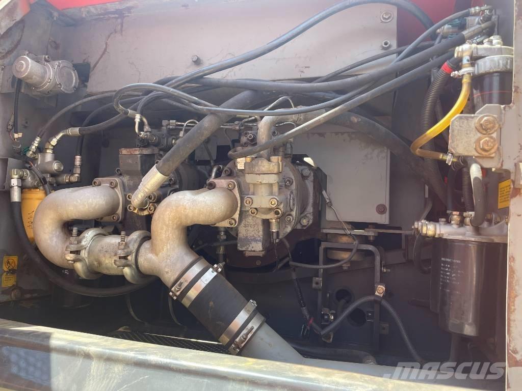 Hitachi ZX 350 Lánctalpas kotrók