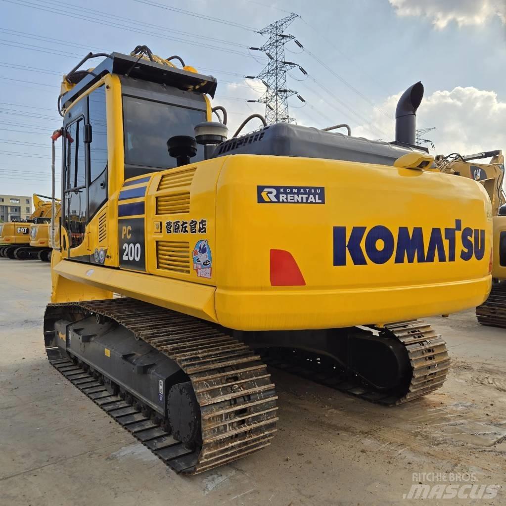 Komatsu PC 200-8 Lánctalpas kotrók