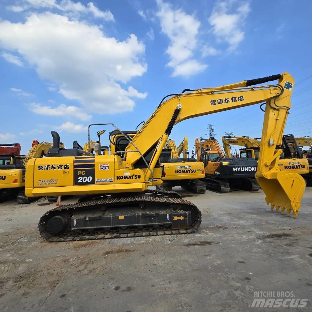 Komatsu PC 200-8 Lánctalpas kotrók