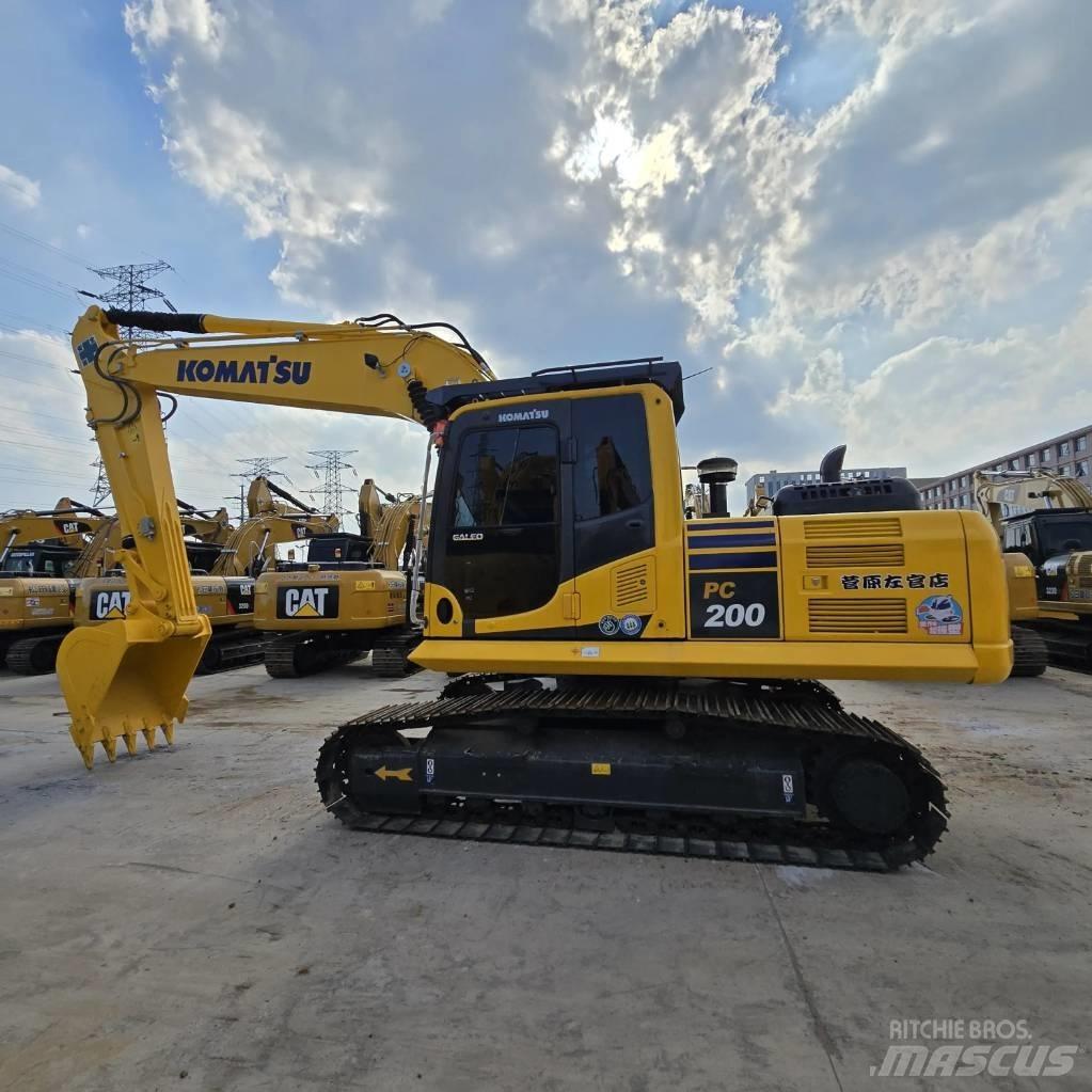 Komatsu PC 200-8 Lánctalpas kotrók