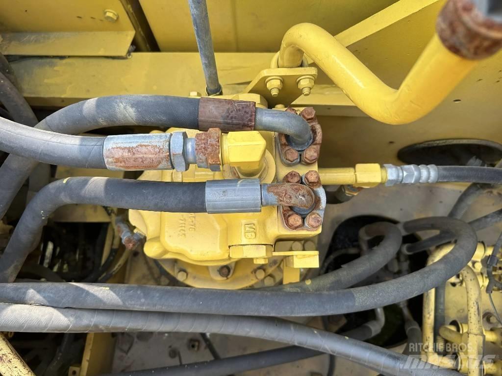 Komatsu PC240-8 Lánctalpas kotrók