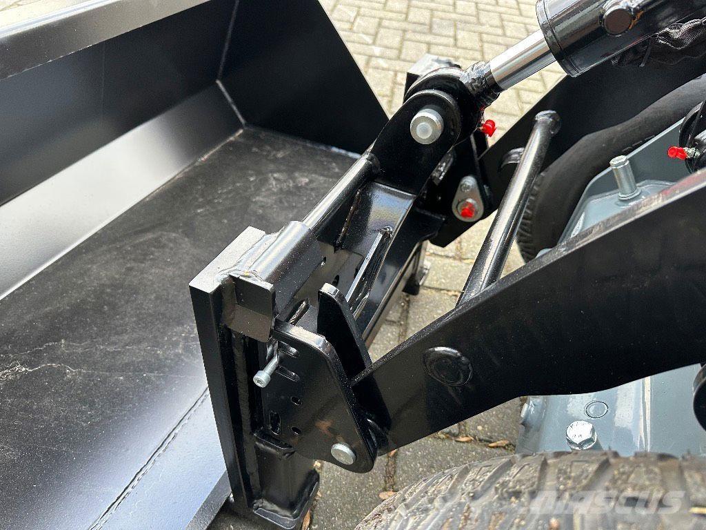 GiANT SK252 skid Speciális kotrók