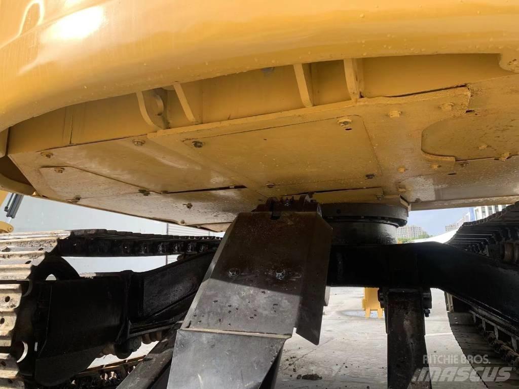 CAT 307E2 Mini kotrók < 7t