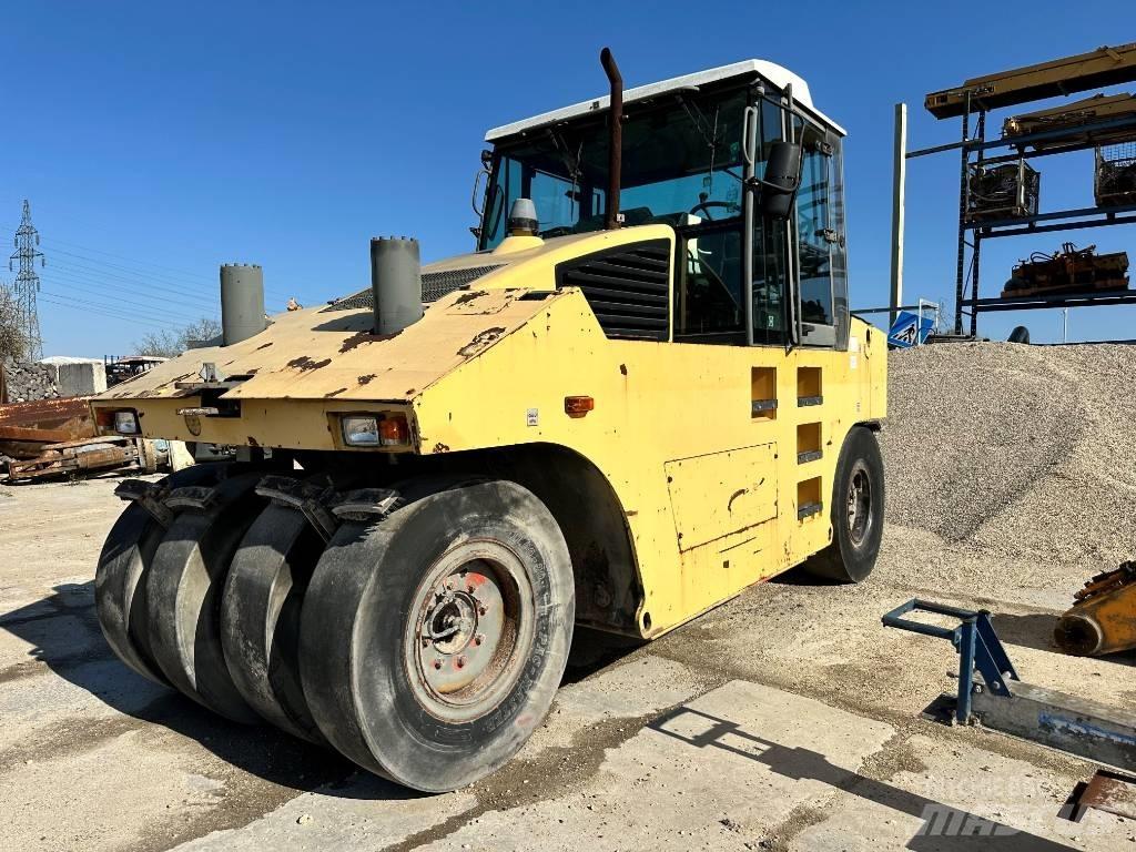 Stavostroj VP 2400 Pneumatikus kerekes hengerek