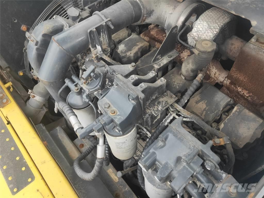Komatsu PC460-8 Lánctalpas kotrók