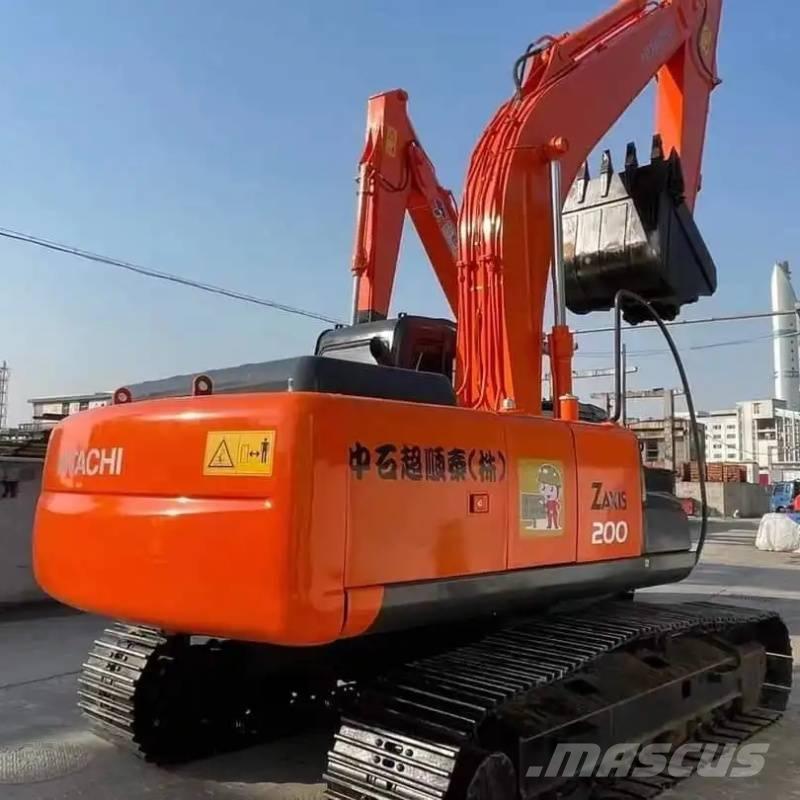 Hitachi ZX 200 Lánctalpas kotrók