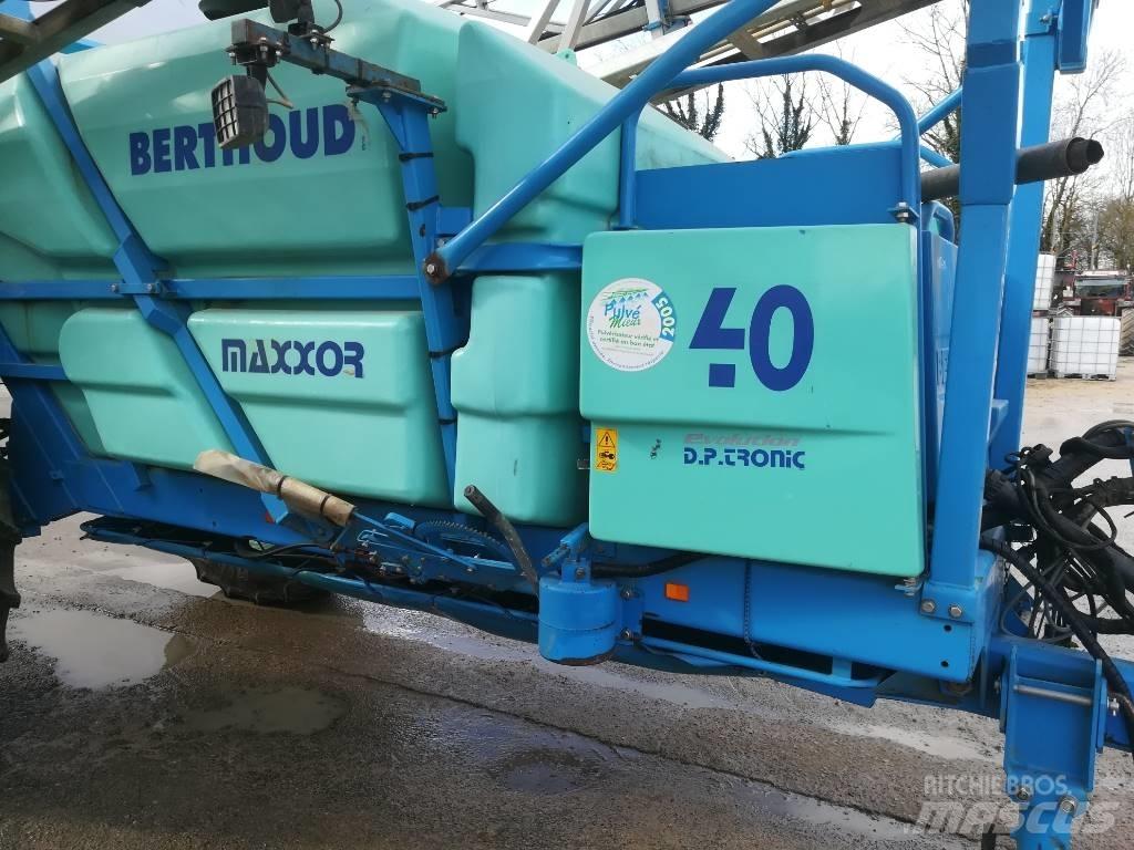 Berthoud MAXXOR 40 Vontatott trágyaszórók