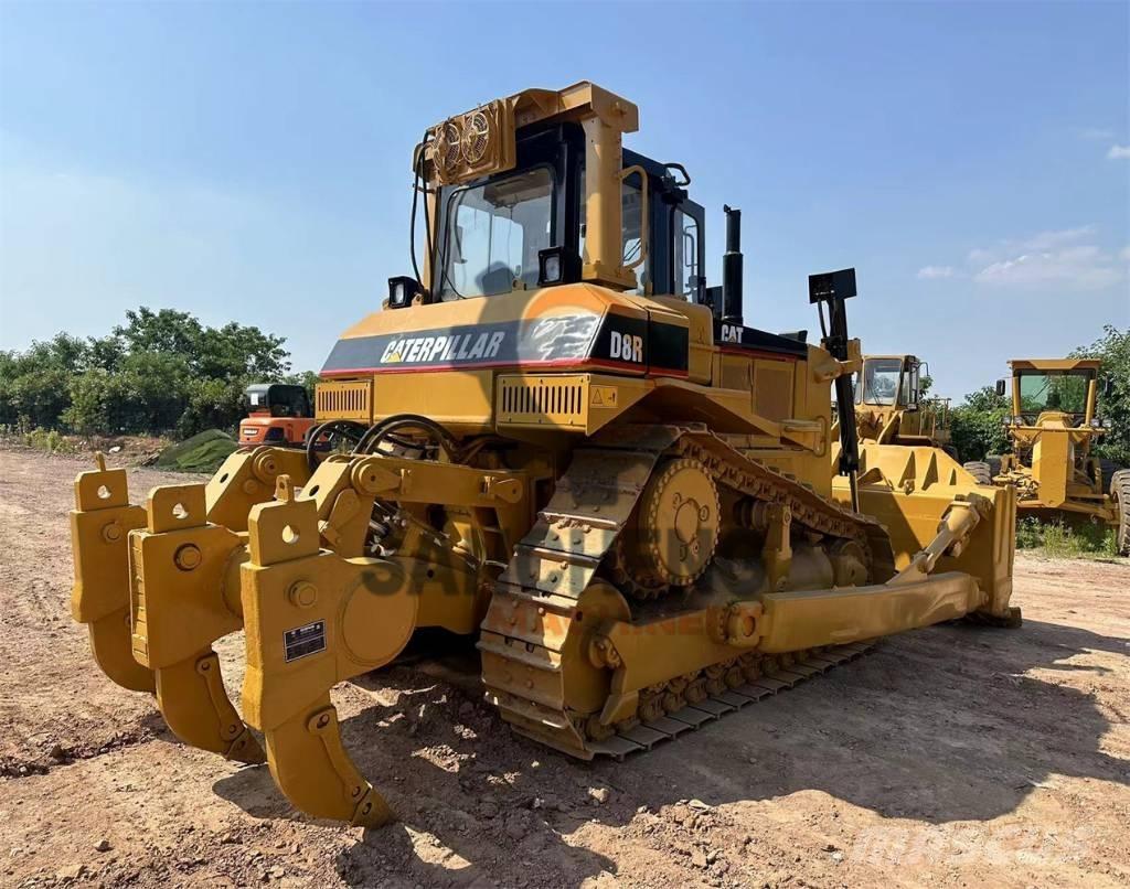 CAT D 8 R lánctalpas dózerek