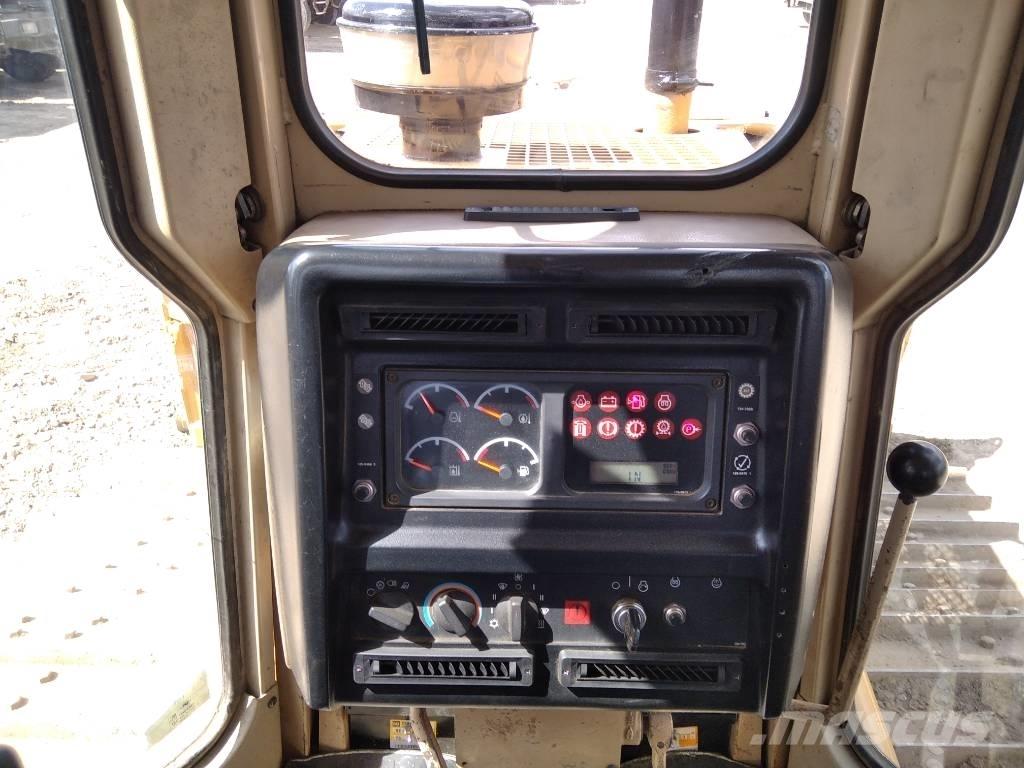 CAT D 6 M LGP Dózerek