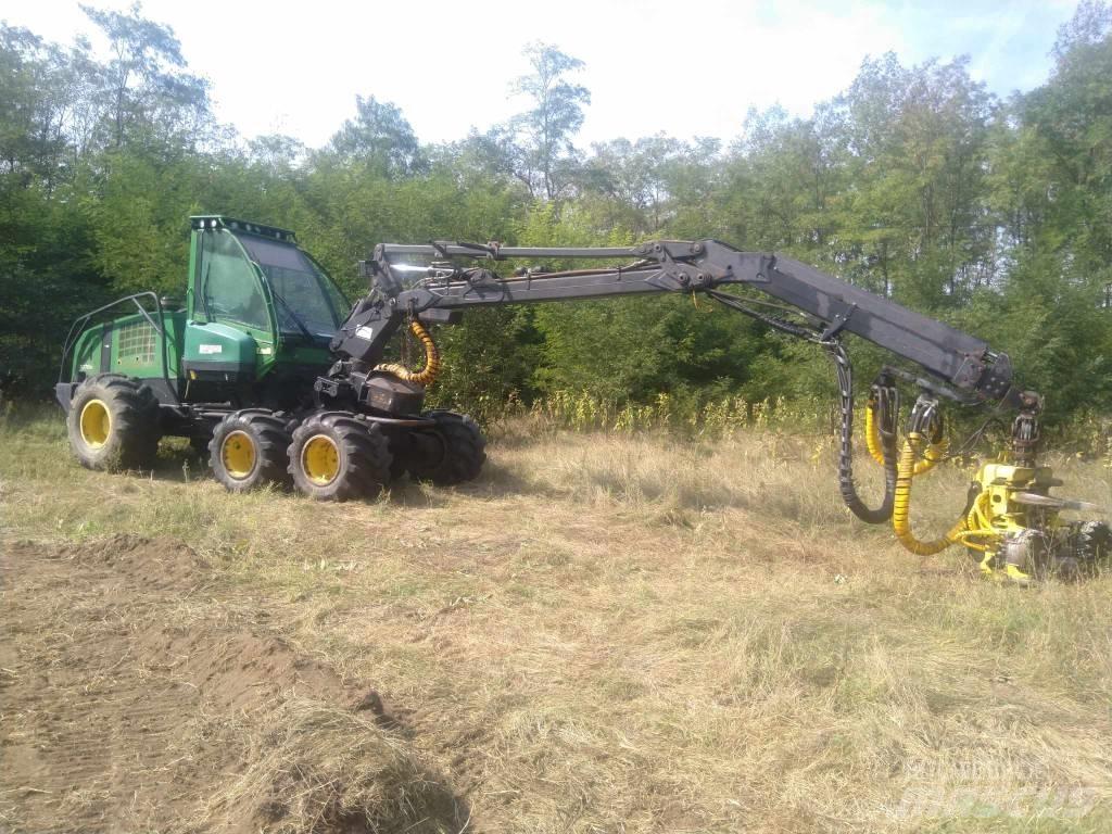 John Deere 1070 D Betakarítók