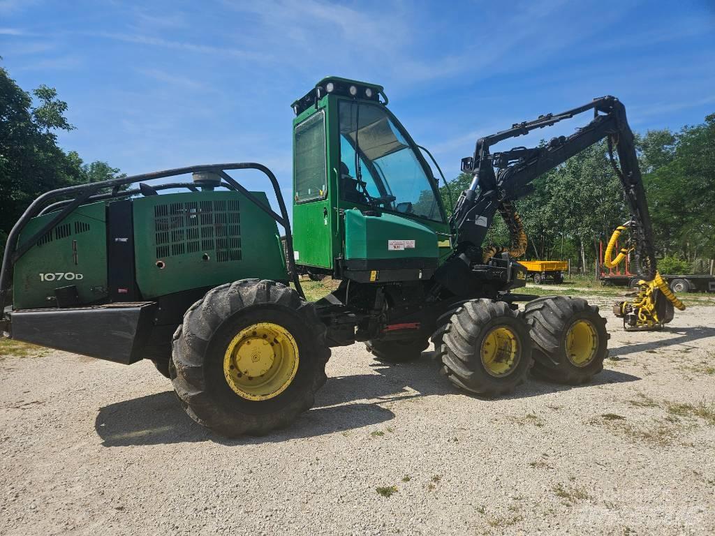 John Deere 1070 D Betakarítók