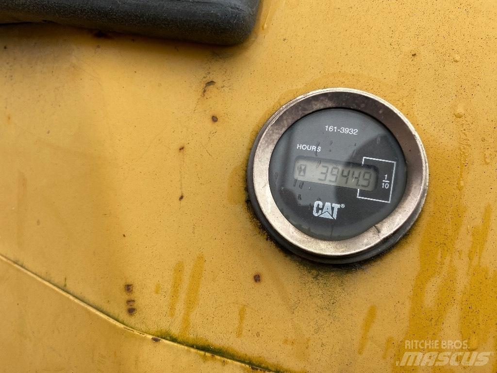 CAT D5G XL lánctalpas dózerek