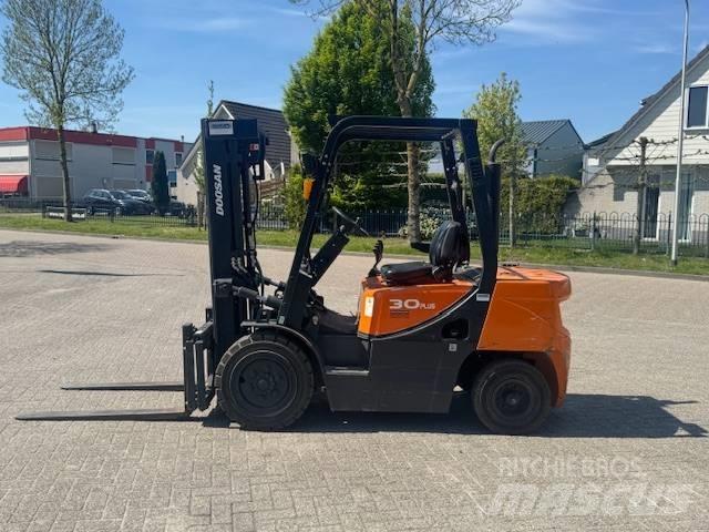 Doosan D30 Plus Dízel targoncák