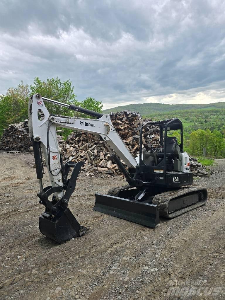 Bobcat E 50 Mini kotrók < 7t