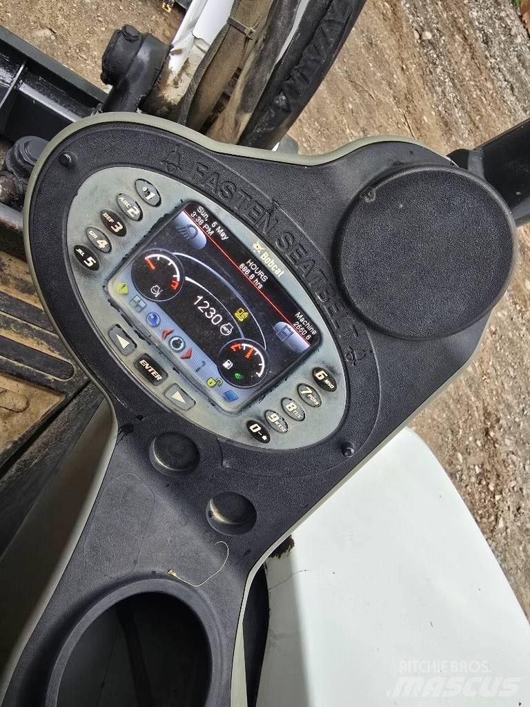 Bobcat E 50 Mini kotrók < 7t