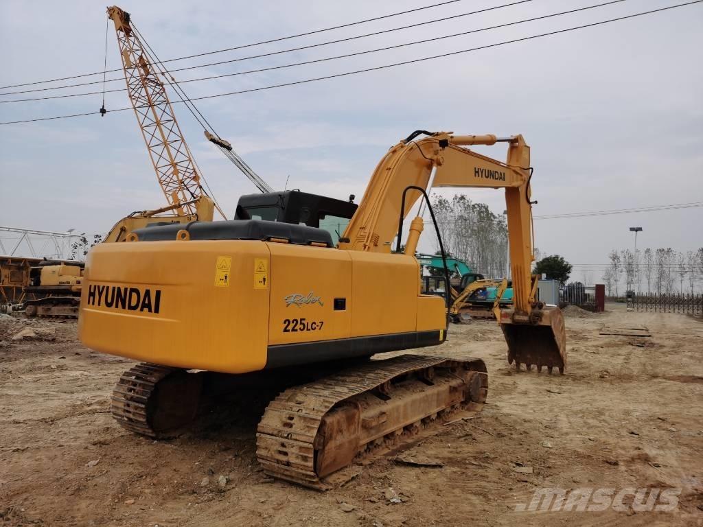 Hyundai R225LC-7 Lánctalpas kotrók