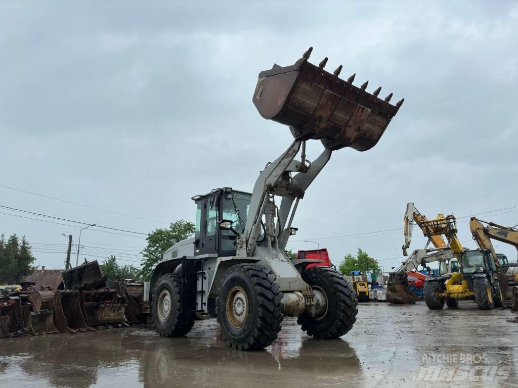 CAT 936H Gumikerekes homlokrakodók
