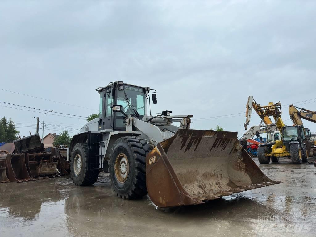 CAT 936H Gumikerekes homlokrakodók