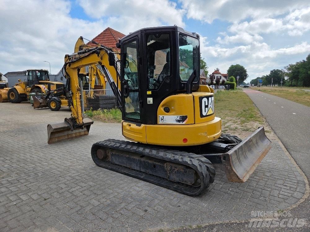 CAT 305E Mini kotrók < 7t
