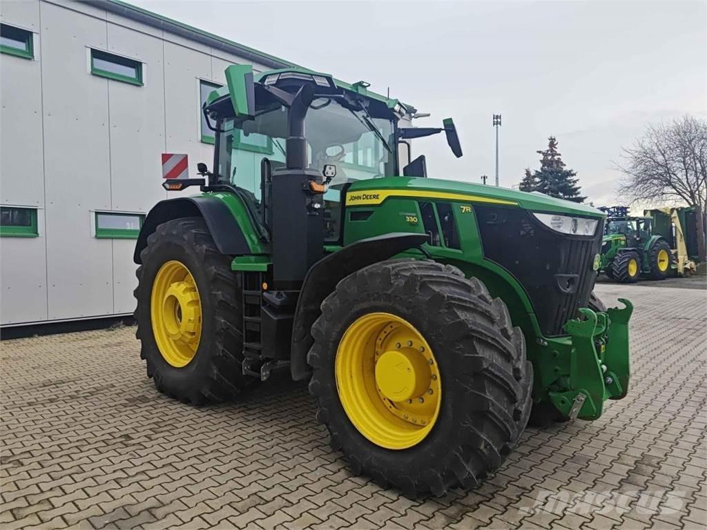 John Deere 7R 330 Traktorok